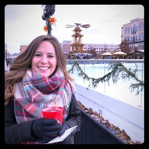 Meet your Posher, Alexandra